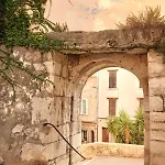 Charming 1br With Balcony & Ac, Heart Of *