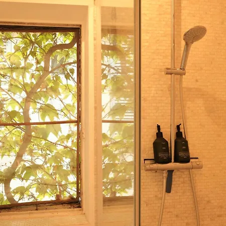 Charming 1br With Balcony & Ac, Heart Of Antibes