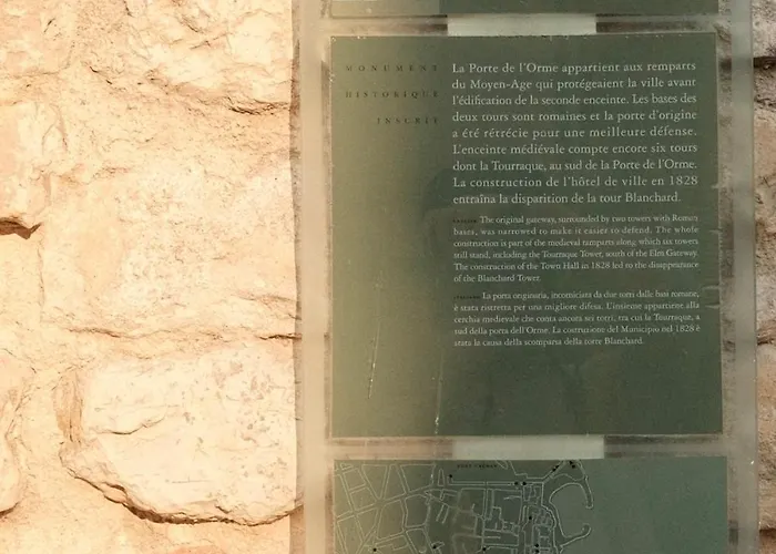 Daire Charming 1br With Balcony & Ac, Heart Of