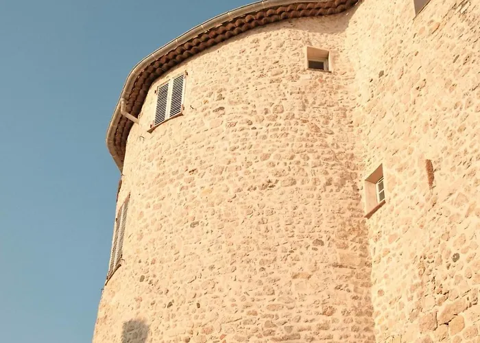 Appartement Charming 1br With Balcony & Ac, Heart Of Antibes